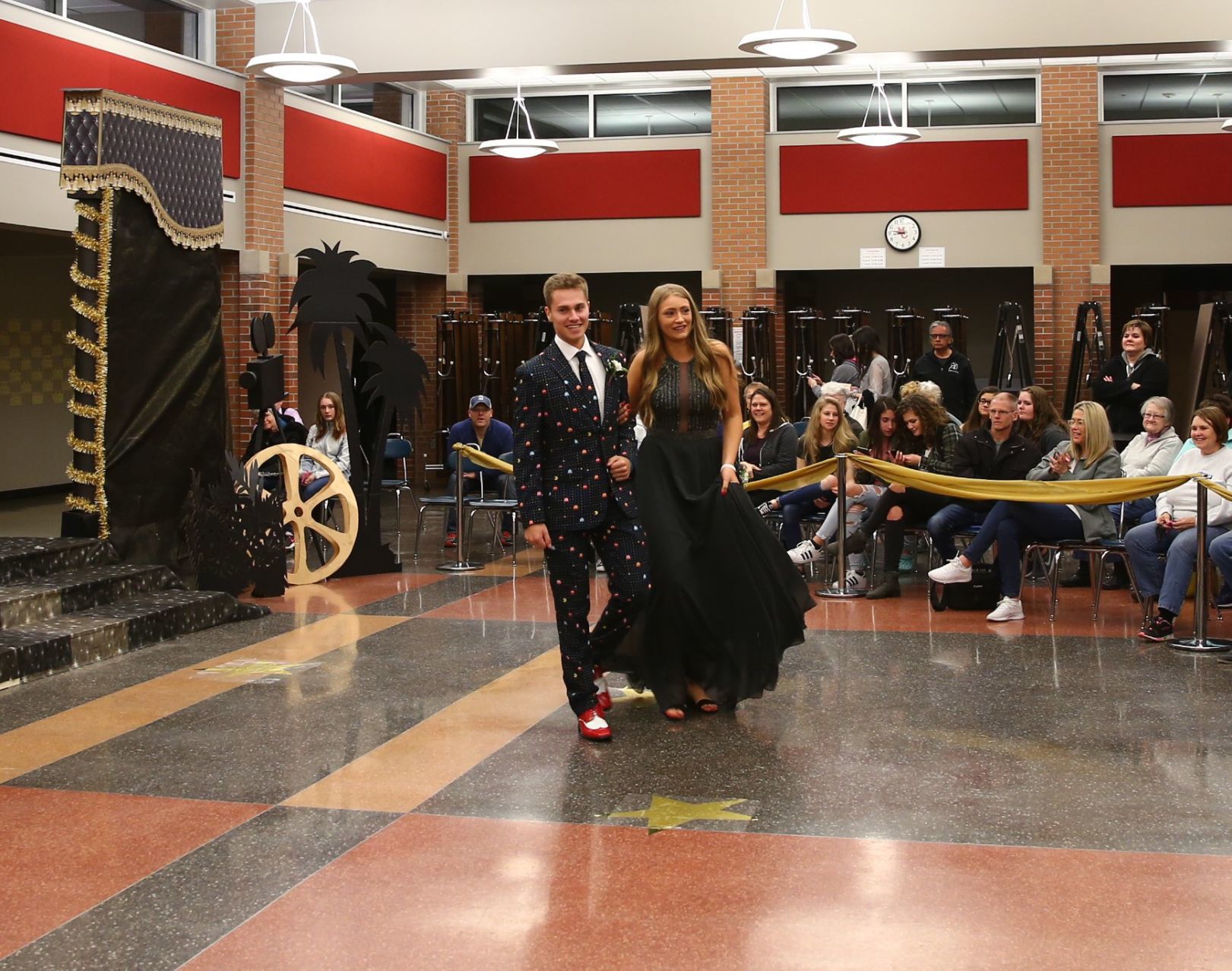 MC Prom 2018 (59).JPG